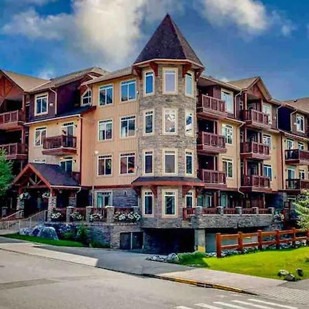 Falcon Crest Lodge 1 Bedroom Condo With Gym & Hot-Tubs & Mountain View Canmore Zewnętrze zdjęcie