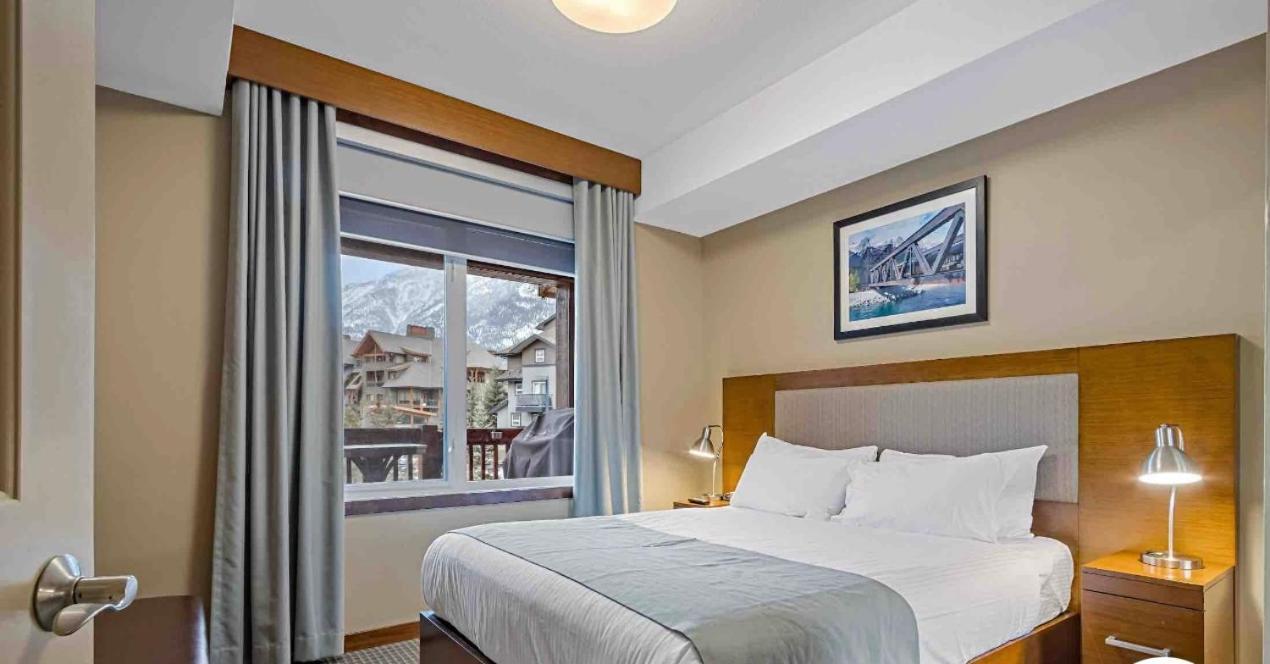 Falcon Crest Lodge 1 Bedroom Condo With Gym & Hot-Tubs & Mountain View Canmore Zewnętrze zdjęcie