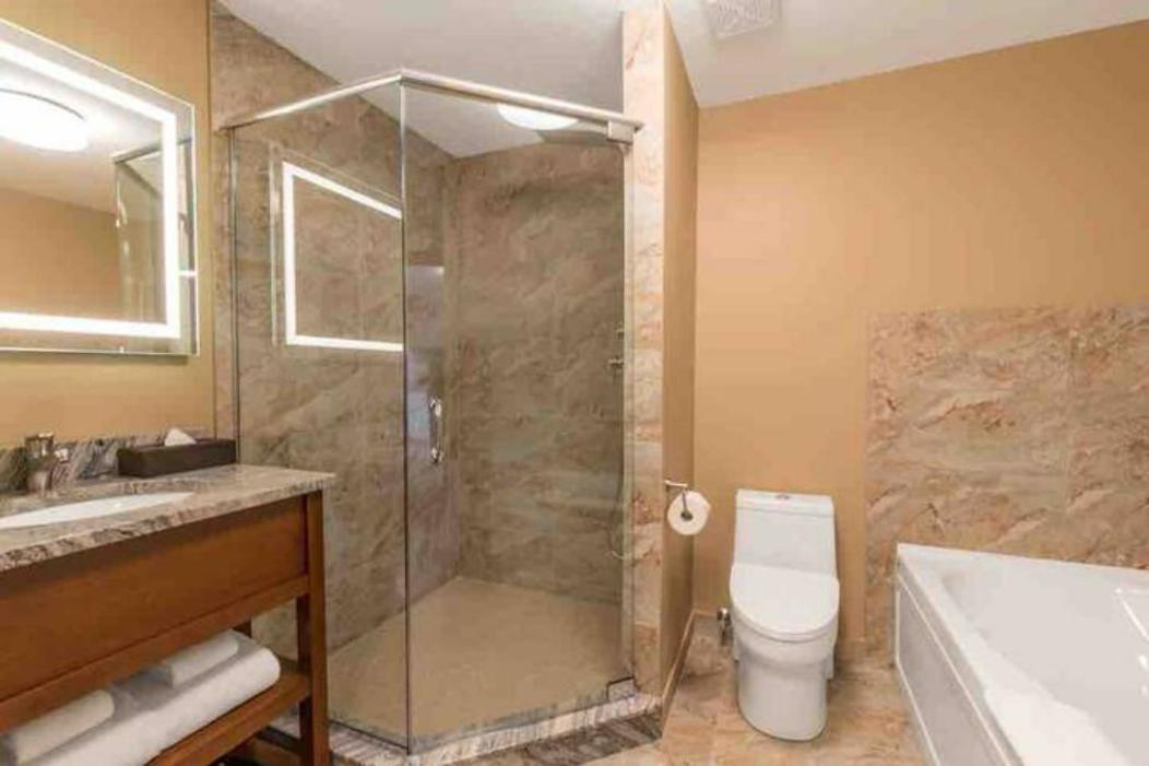 Falcon Crest Lodge 1 Bedroom Condo With Gym & Hot-Tubs & Mountain View Canmore Zewnętrze zdjęcie