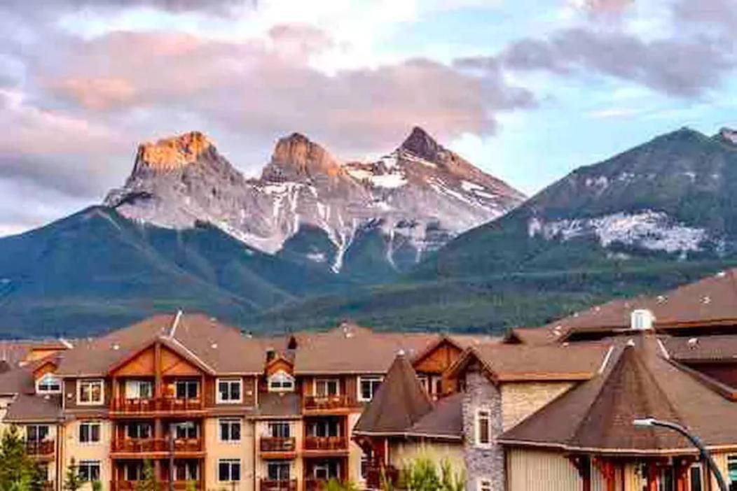 Falcon Crest Lodge 1 Bedroom Condo With Gym & Hot-Tubs & Mountain View Canmore Zewnętrze zdjęcie